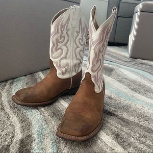 Laredo size 6.5 cowgirl boots